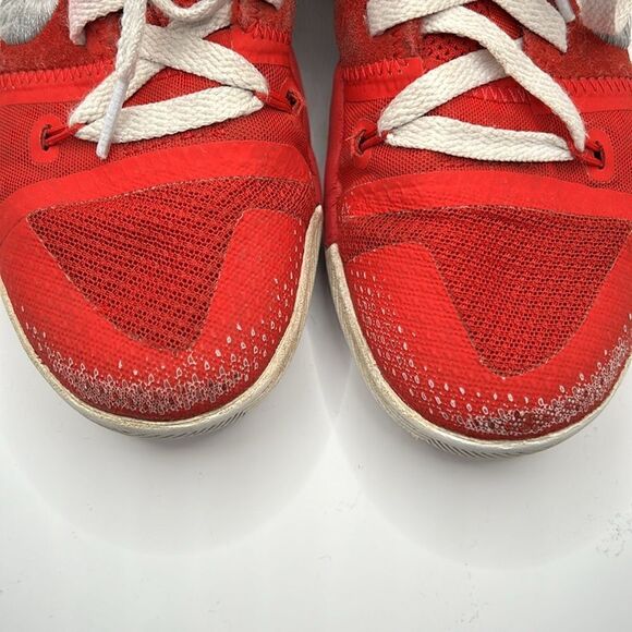 NIKE Kid's Kyrie 3 GS, University RED/University RED-Wolf Grey - Picture 5 of 8